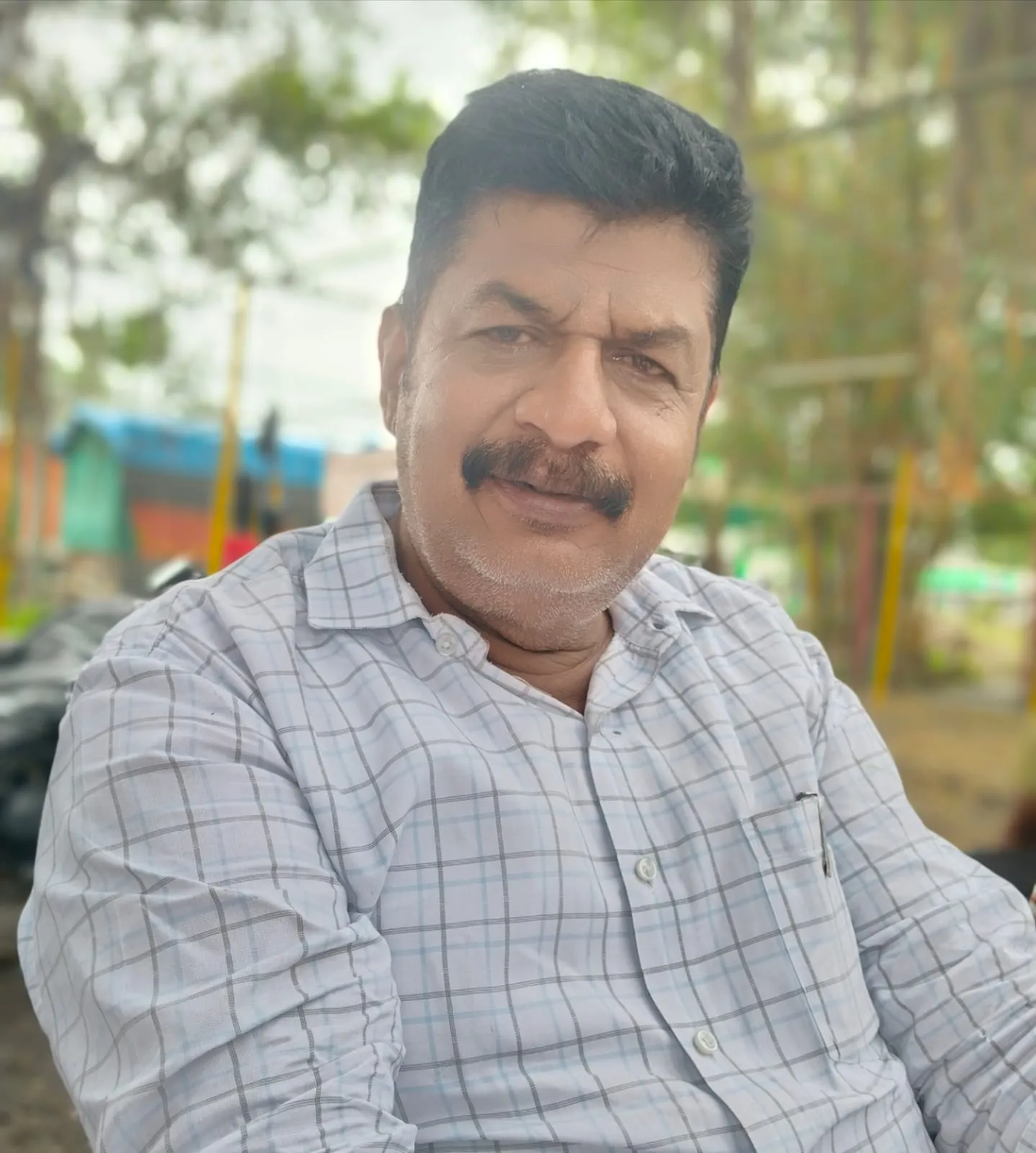 श्री राजेंद्र खर्डे पाटील 